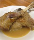 Jarreticos de cordero en salsa
