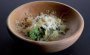 Ensalada de hierbas y parmesano